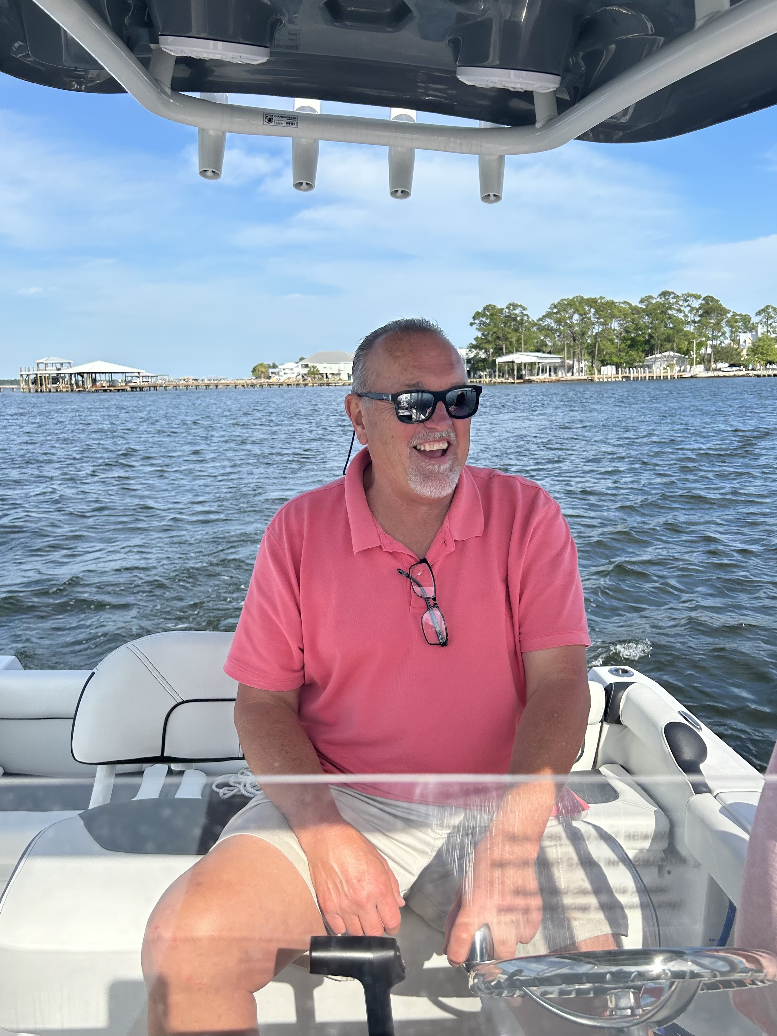 Captain Les
