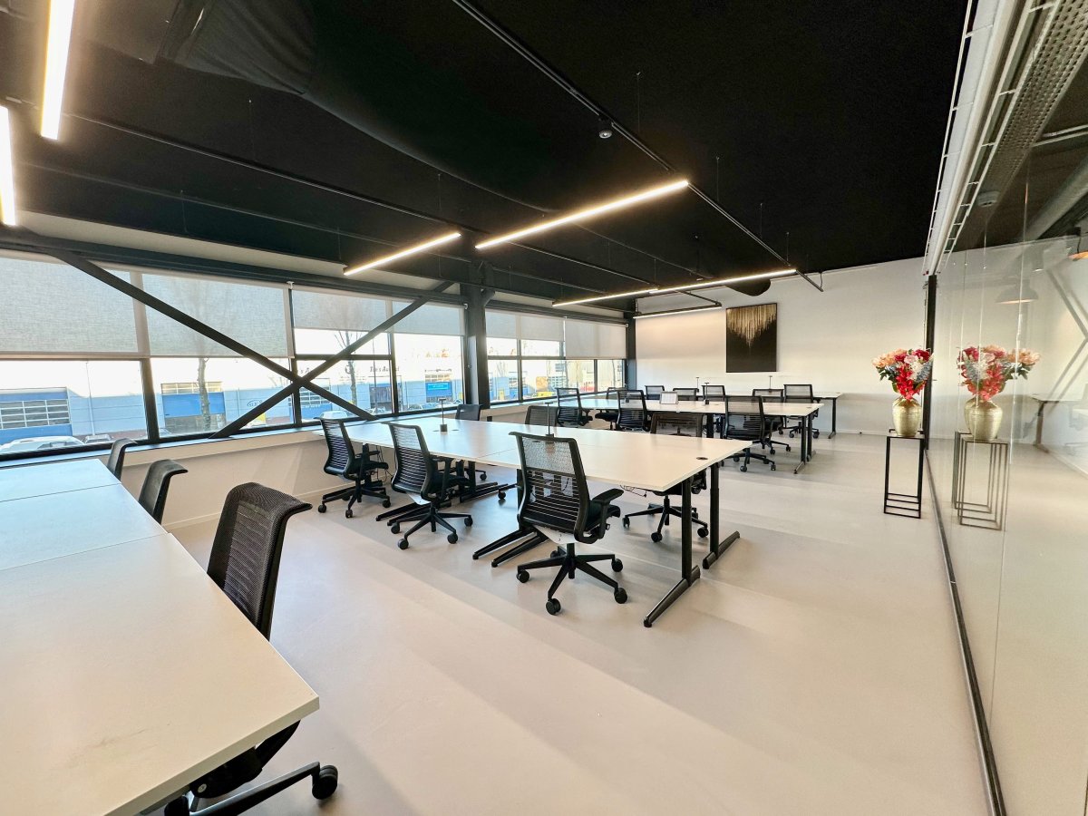 Kantoor voor 10 personen in Amsterdam: Vind de ideale flexibele werkruimte