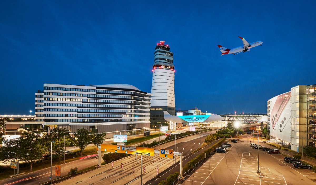 Vienna airport, airport, plane