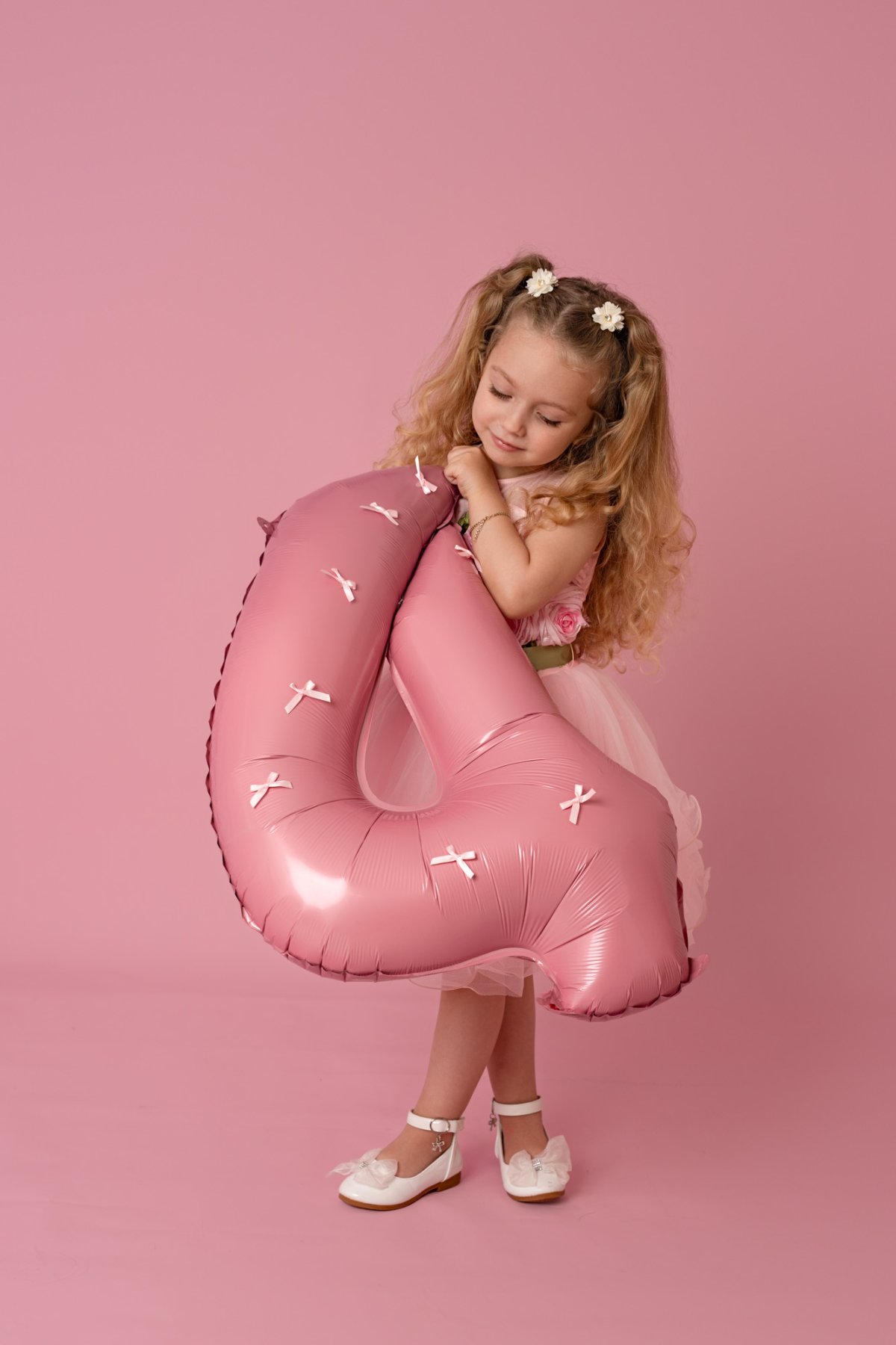 Fun & Stylish Birthday Photoshoots for Kids in Lancashire