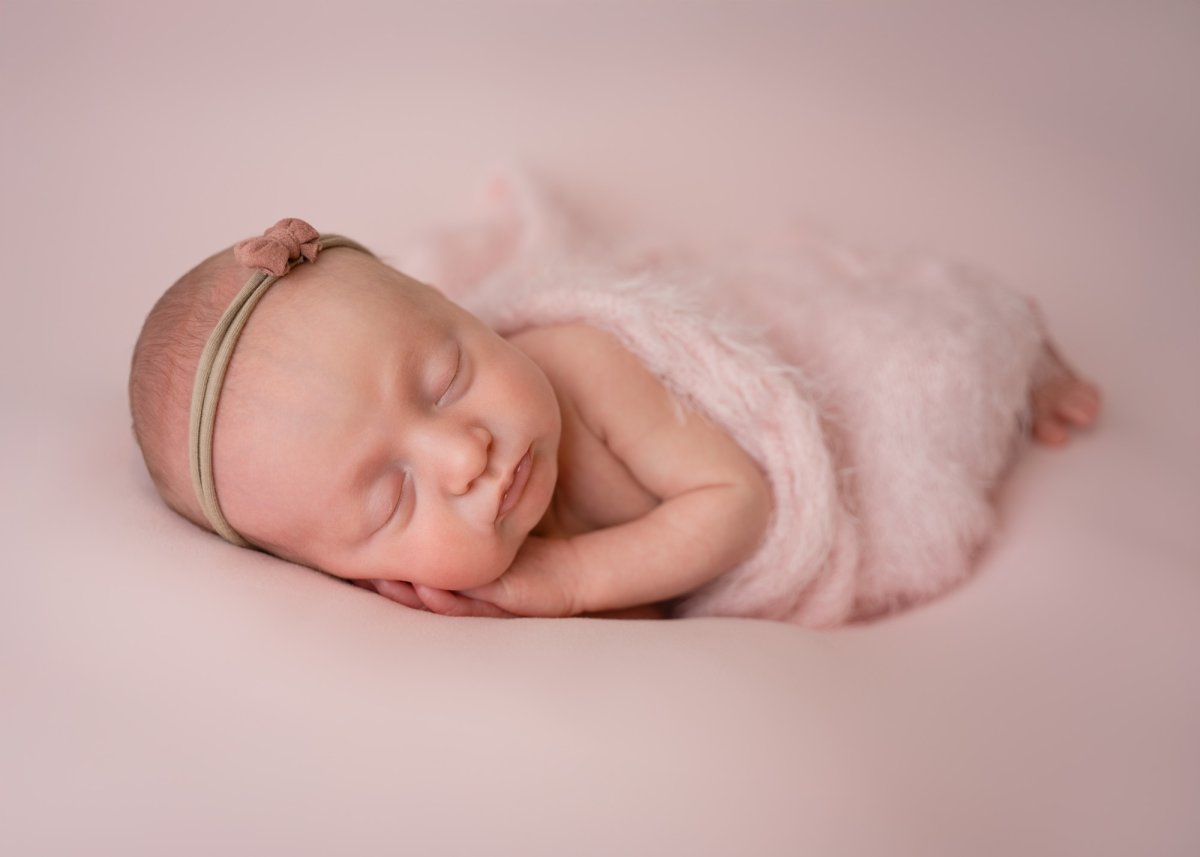 Simple timeless newborn portraits Clitheroe