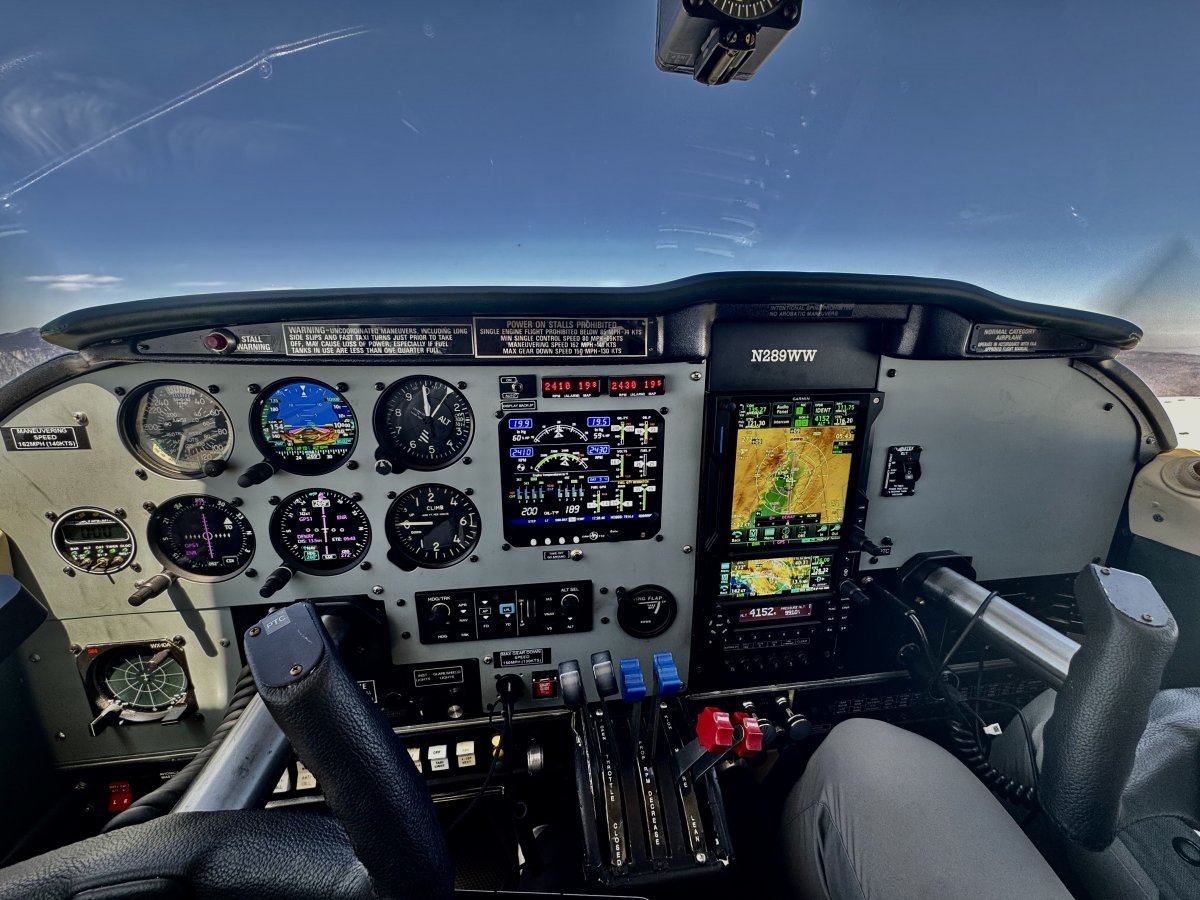 Twin Comanche Rental in Arizona: Modern Multi-Engine Time Building