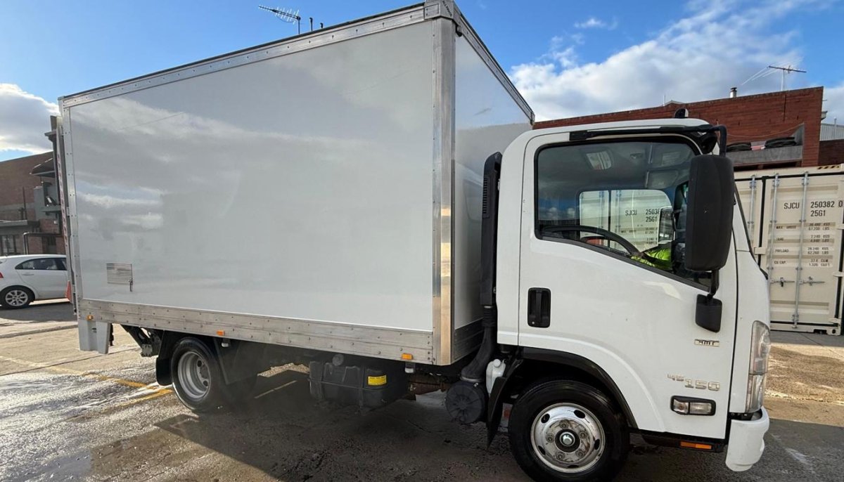 Pre-Sale Truck Detailing in Laverton North: Maximise Your Resale Value