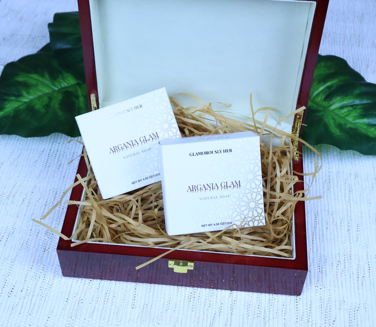 What Does Sandalwood Smell Like? Your Guide to This Chic, Creamy Scent