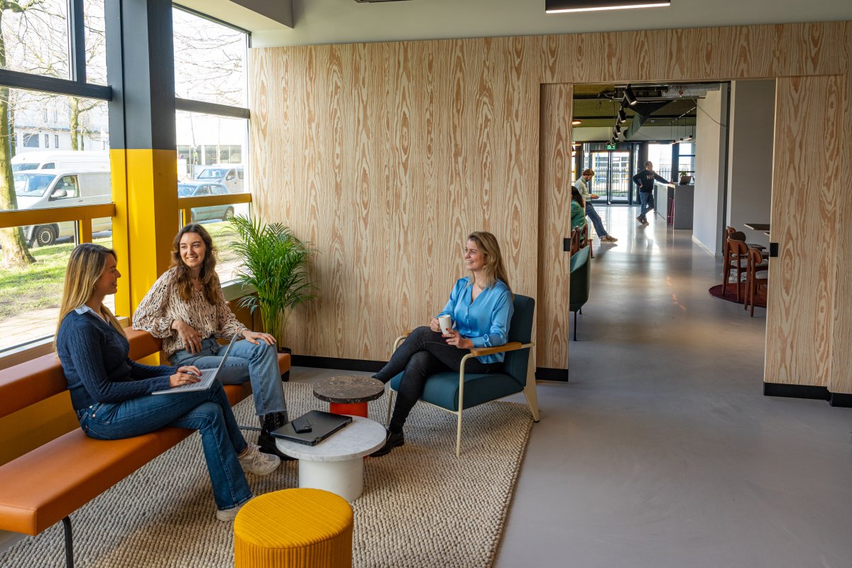 Inspirerende werkomgeving vinden: zo kies je de plek waar je écht groeit
