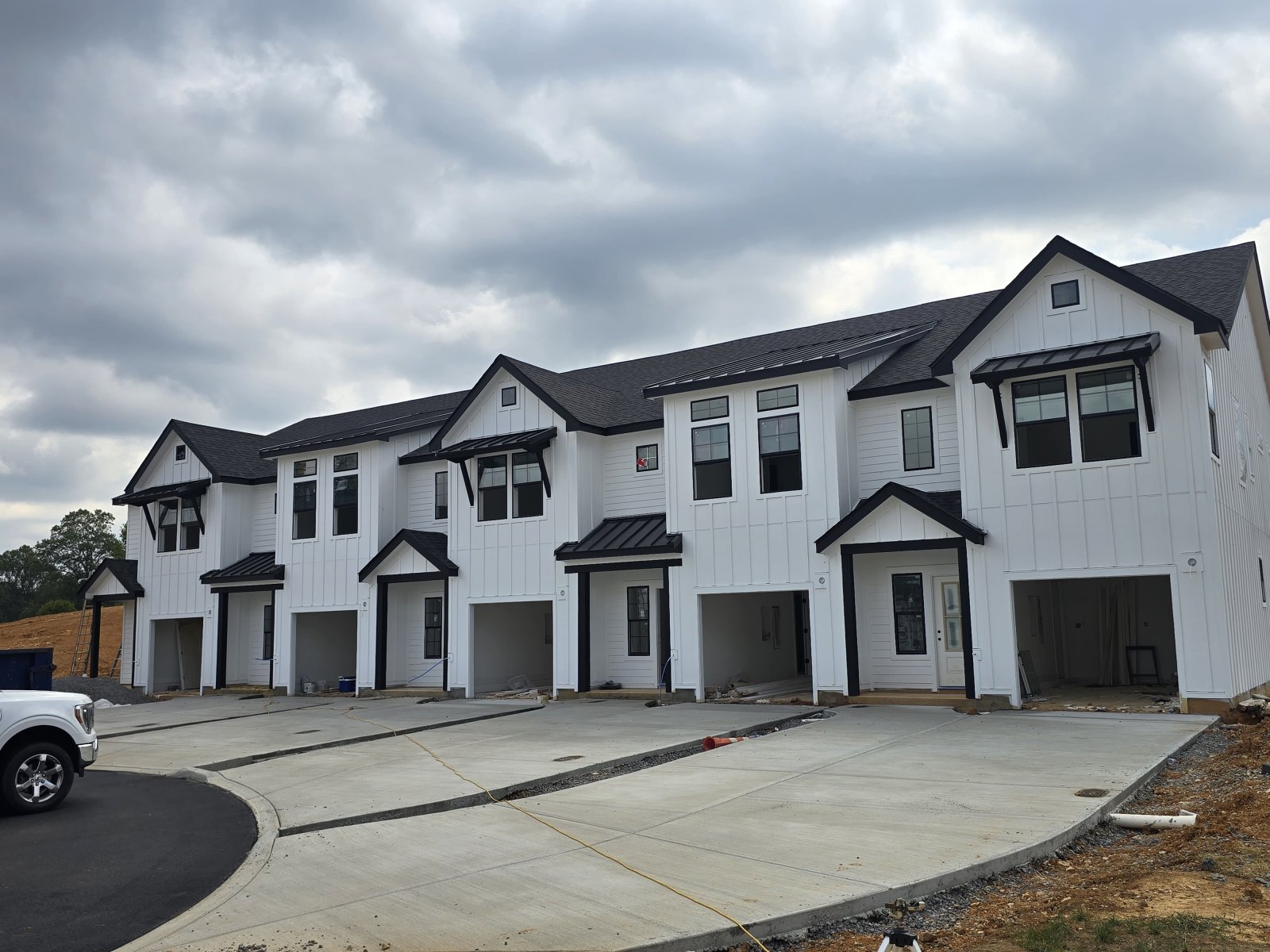 Roof Repair Middle Tennessee: Professional Solutions for Your Home