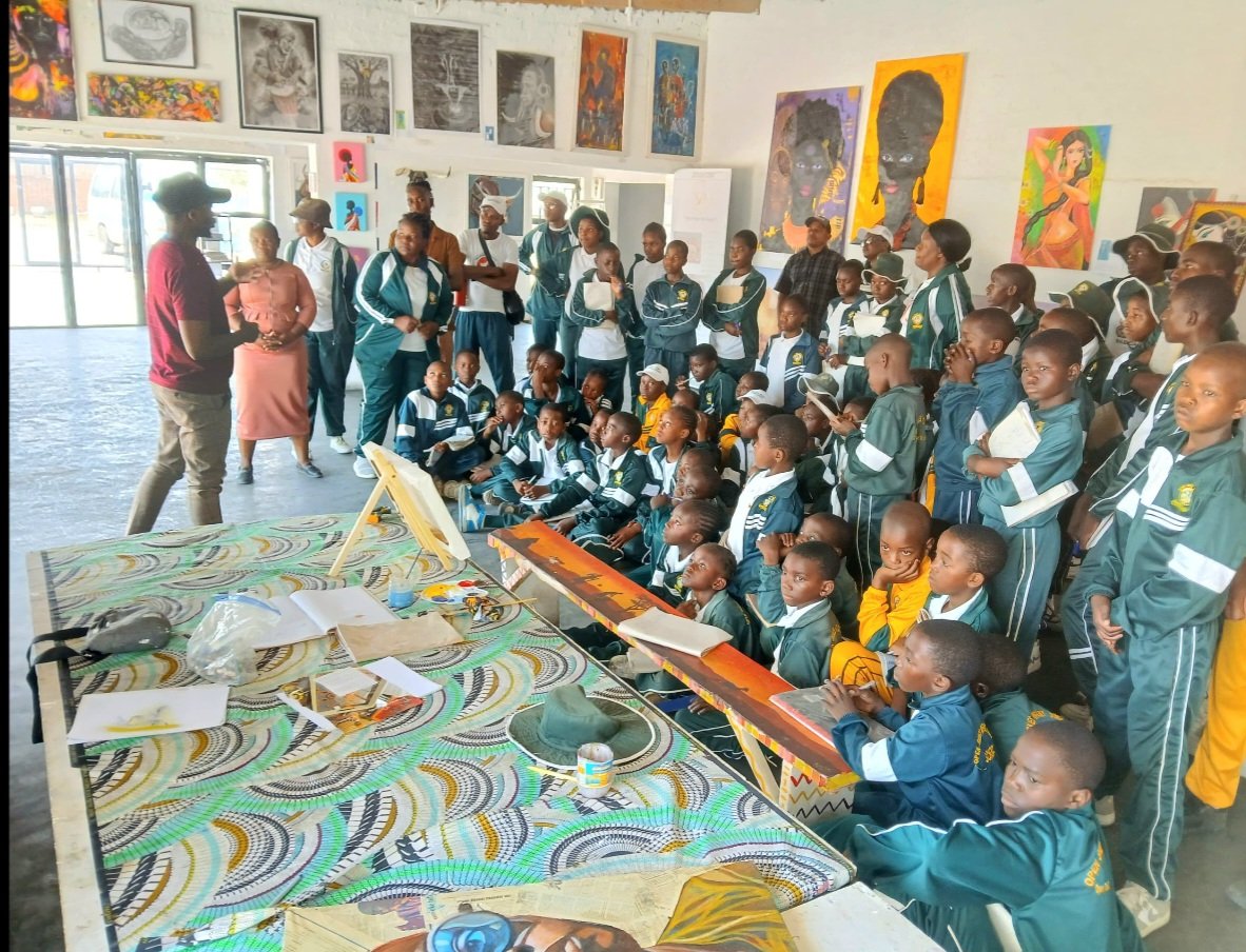 Inside a Shona Art Gallery: From Artgal Zim Center to Artgal.Online
