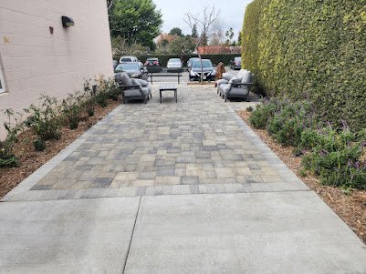 Paver Installation in Los Angeles: Design, Drainage & Material Options